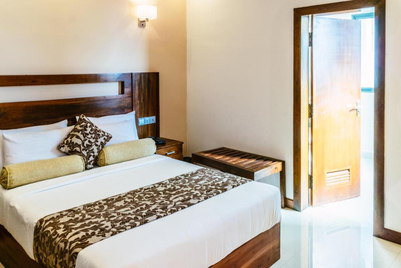 קנדי Rivendell Hotel מראה חיצוני תמונה