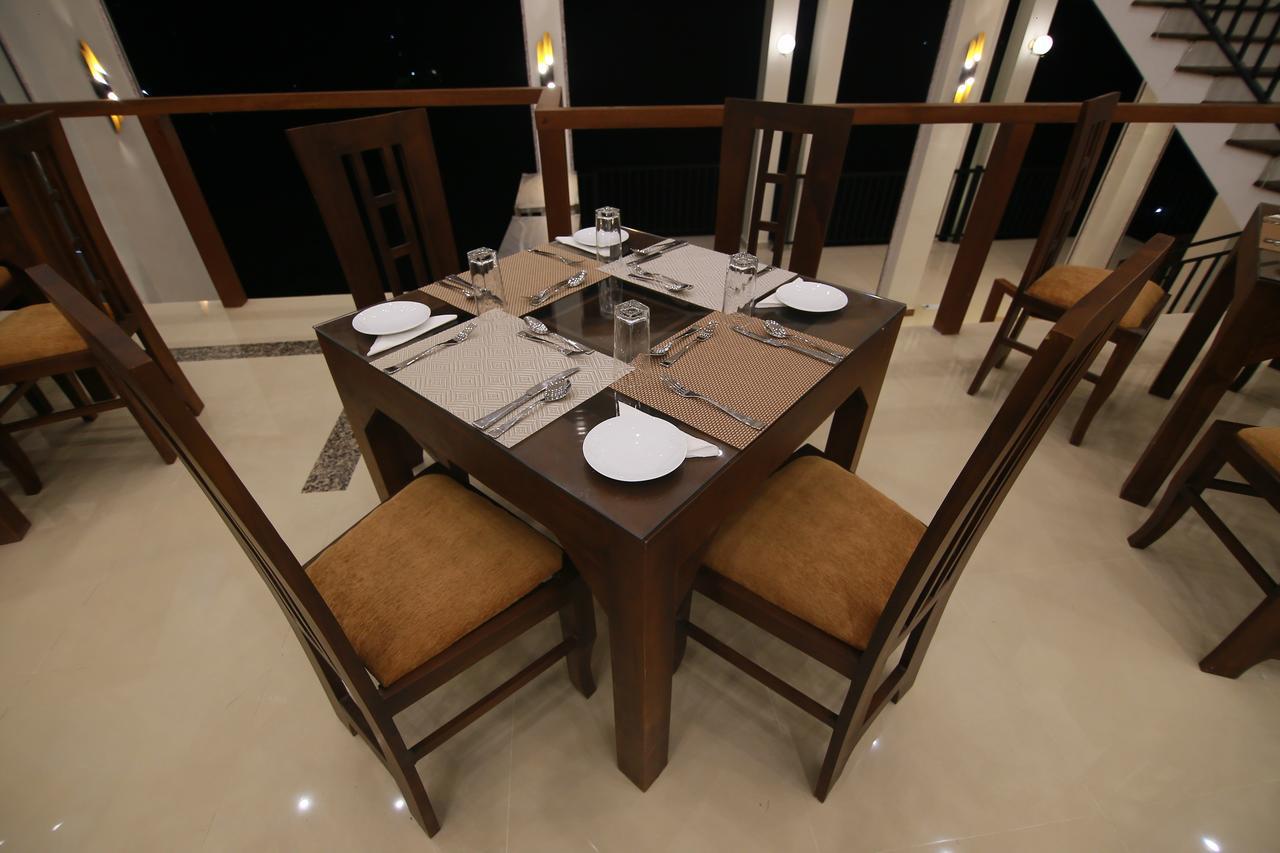 קנדי Rivendell Hotel מראה חיצוני תמונה